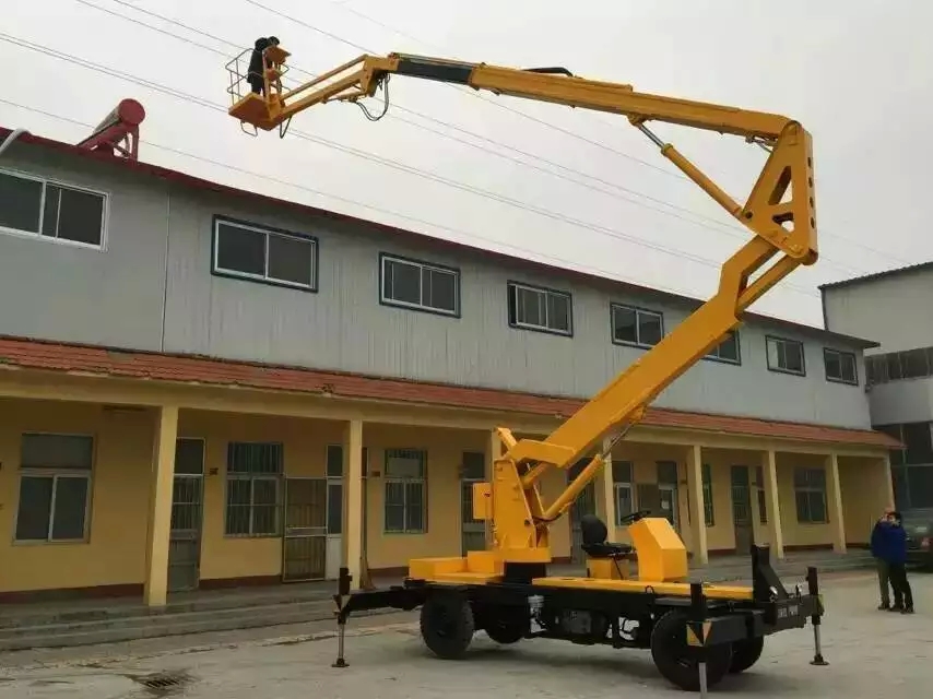 折臂式升降机